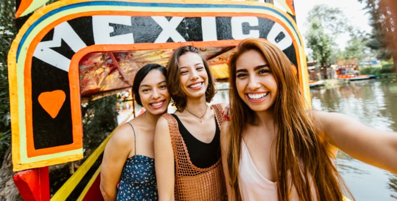 Mexico travel requirement tips for friends.